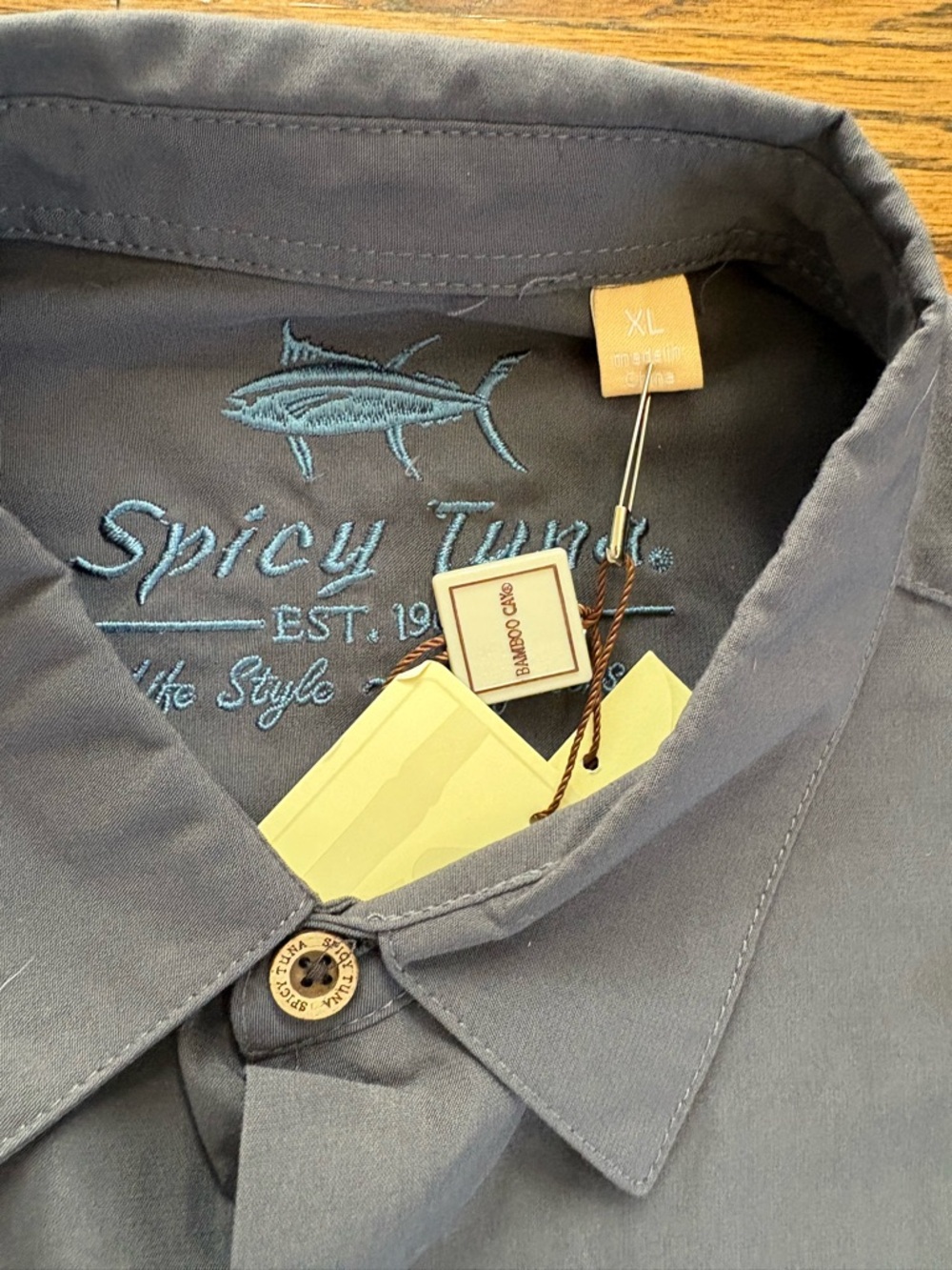 NWT, Bamboo Cay Button down Shirt! - Picture 4 of 4